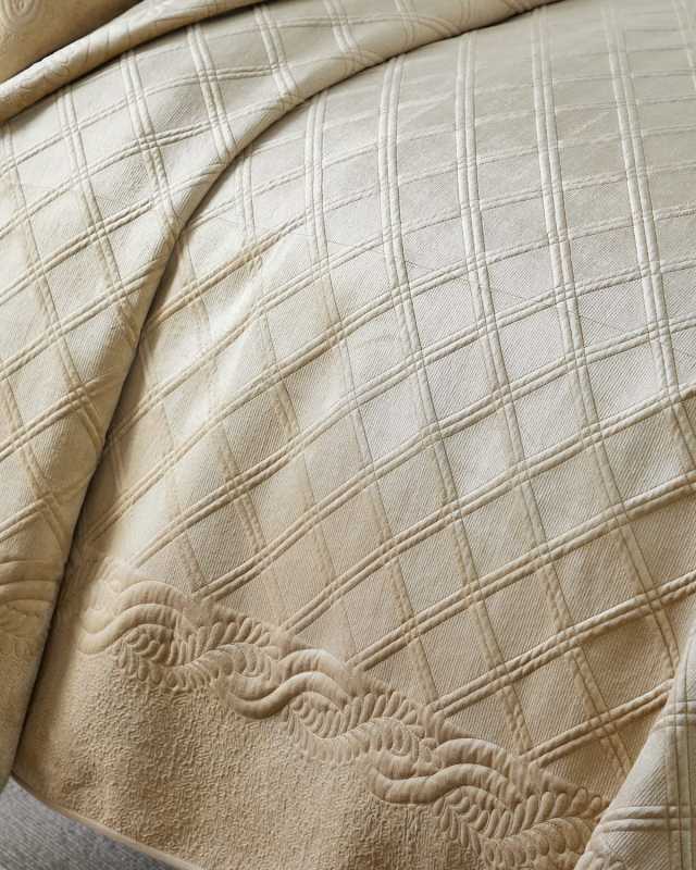 Cavour King 3-Piece Velvet Coverlet Set